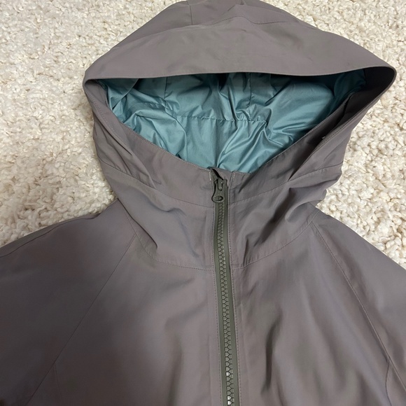 Lululemon Rain Jacket - Picture 3 of 8